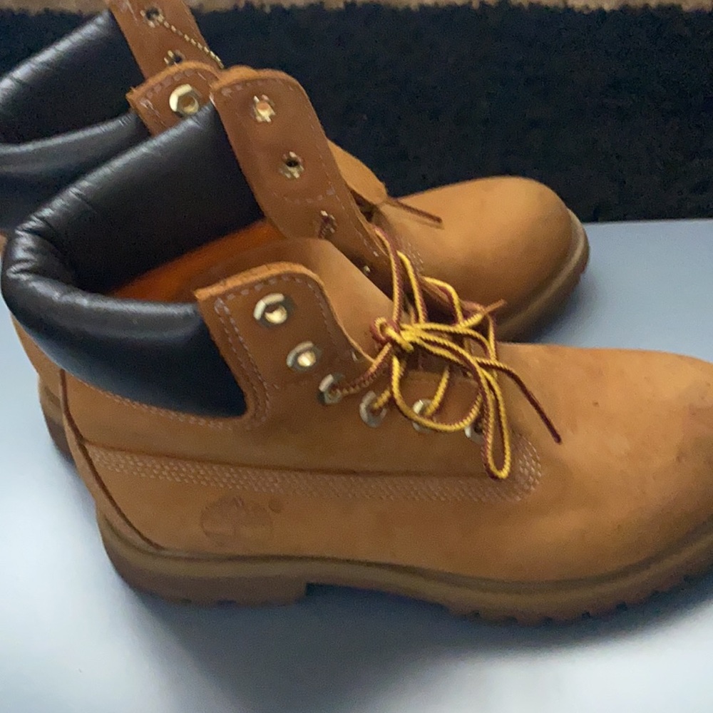 Timberland Boots - Picture 4 of 8